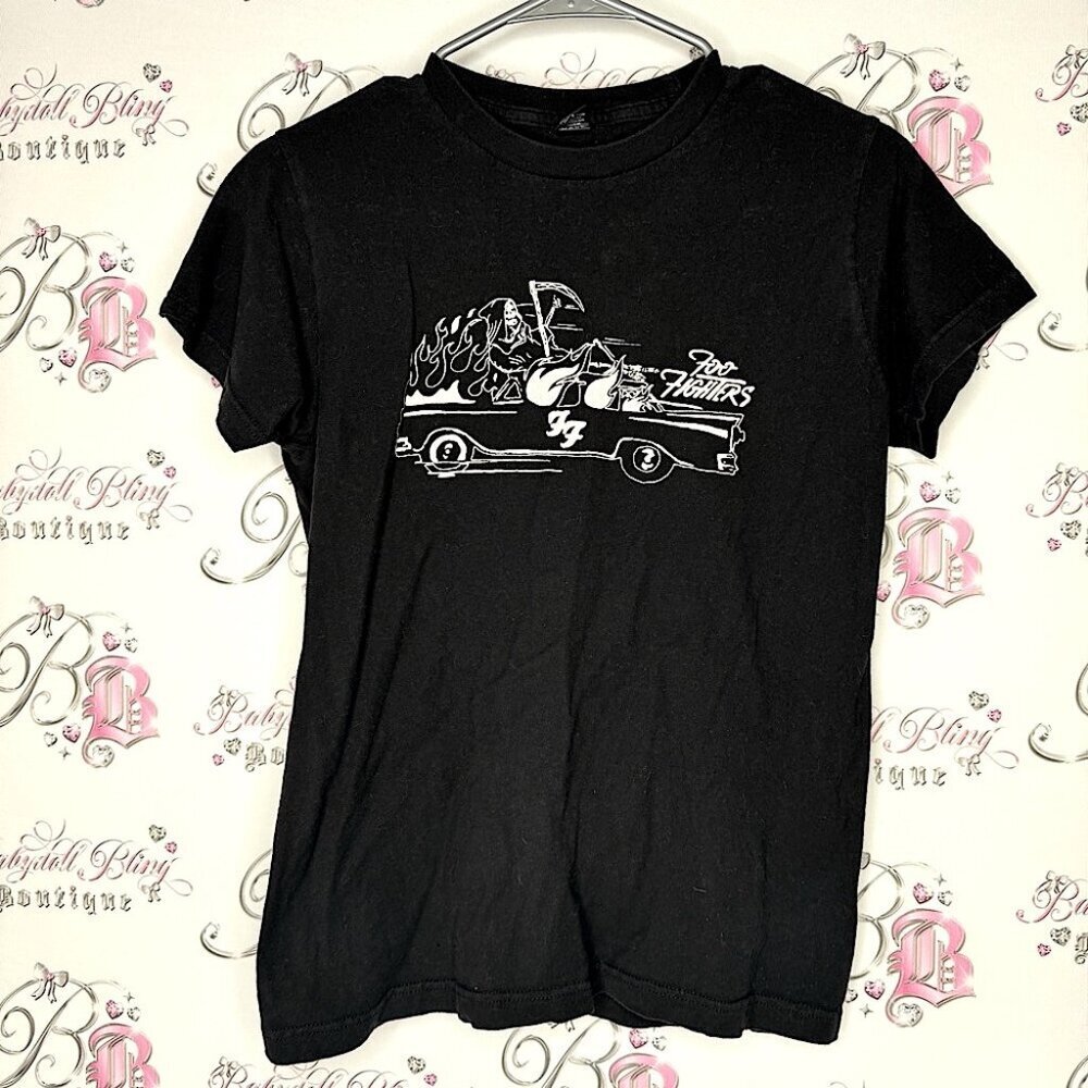 The foo fighters band tshirt tee black white graphic concert music 🎵 lover fan